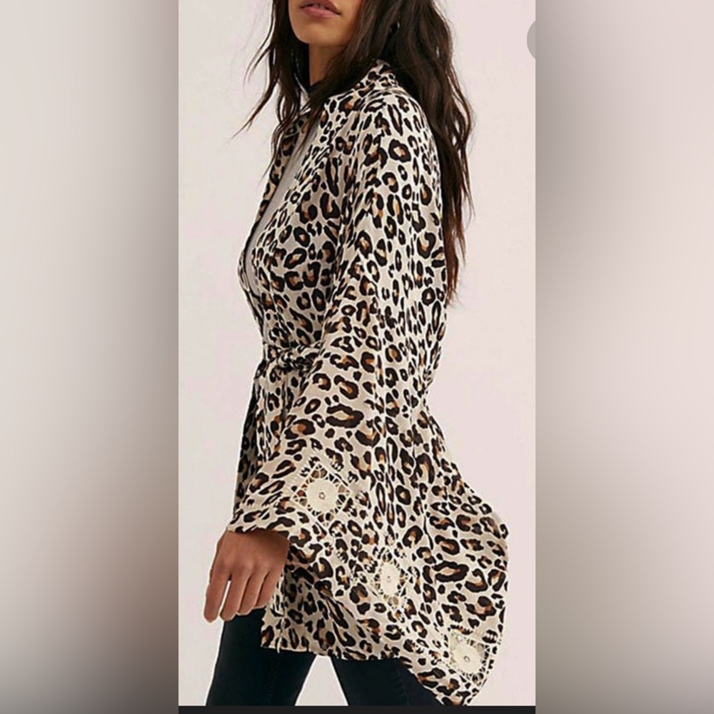 Spell Bodhi Leopard Print Short Kimono / Robe NWT